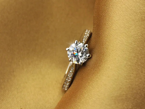 Luxury  Classic Ring