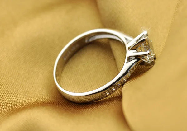 Luxury  Classic Ring